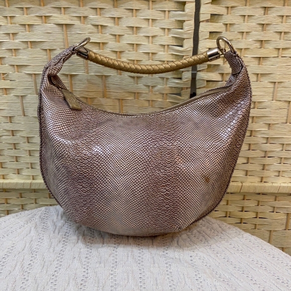 Dana Buchman, Faux Snake Skin Leather Shoulder Bag - Picture 2 of 13